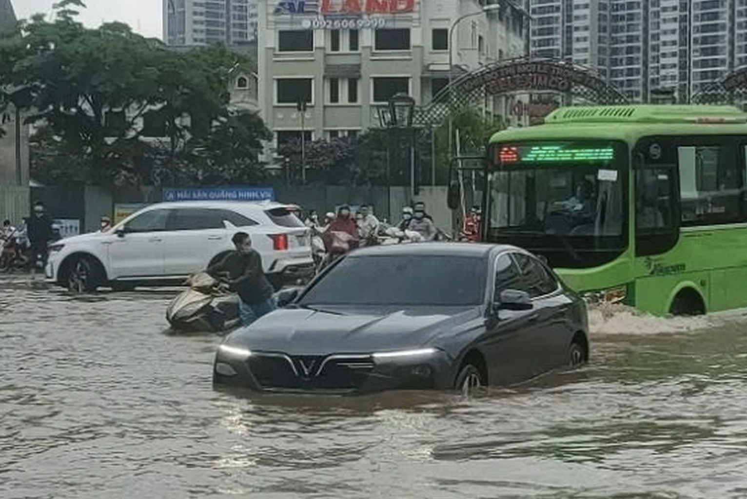 Bảo hiểm xe ô tô khi bị ngập nước