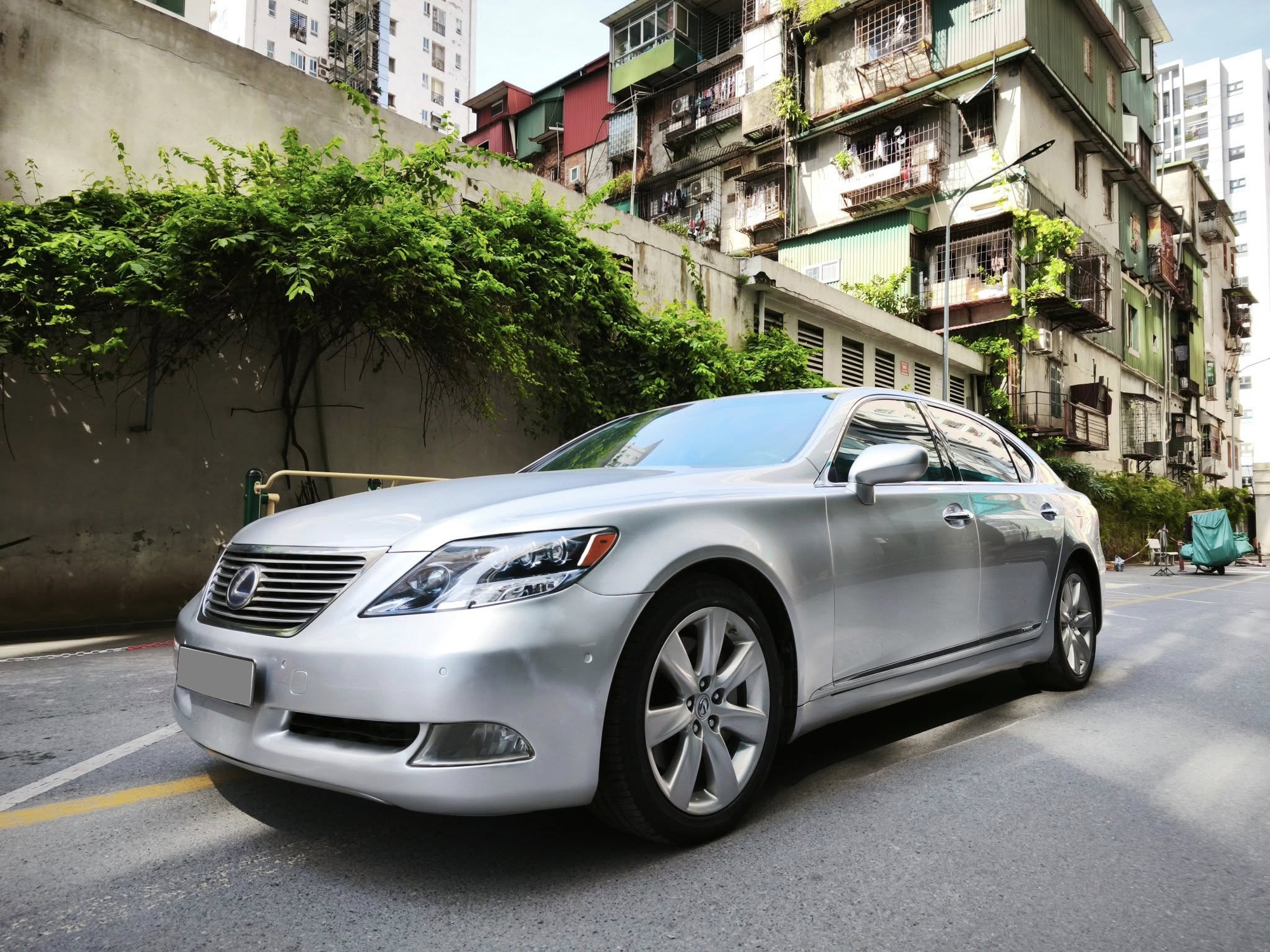 Lexus LS 600h L phiên bản cao cấp