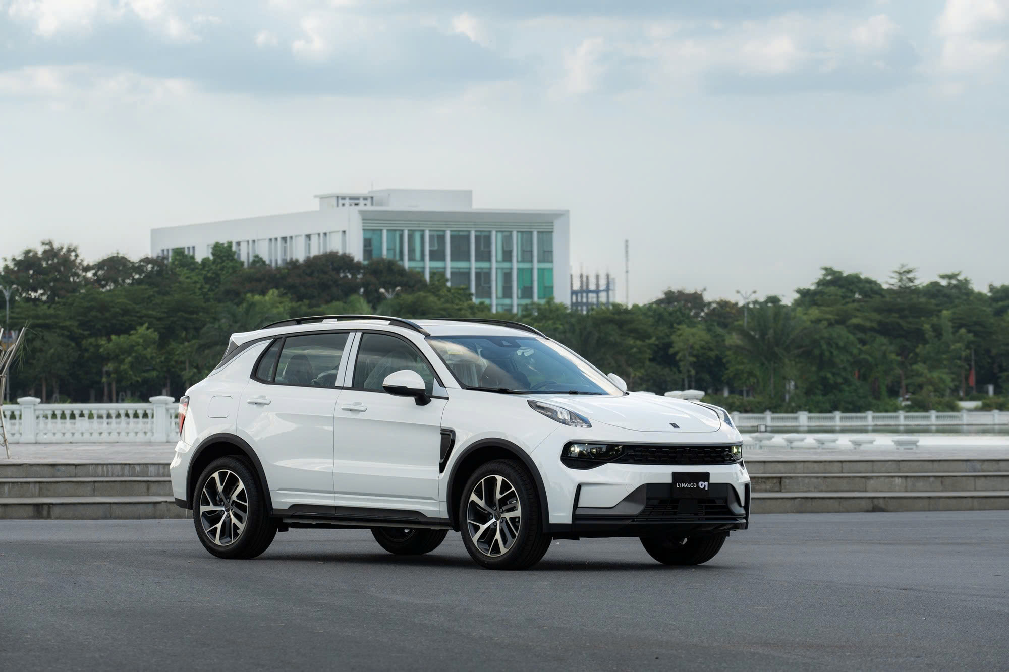 Ngoại hình Lynk & Co 01 Hyper tại Việt Nam