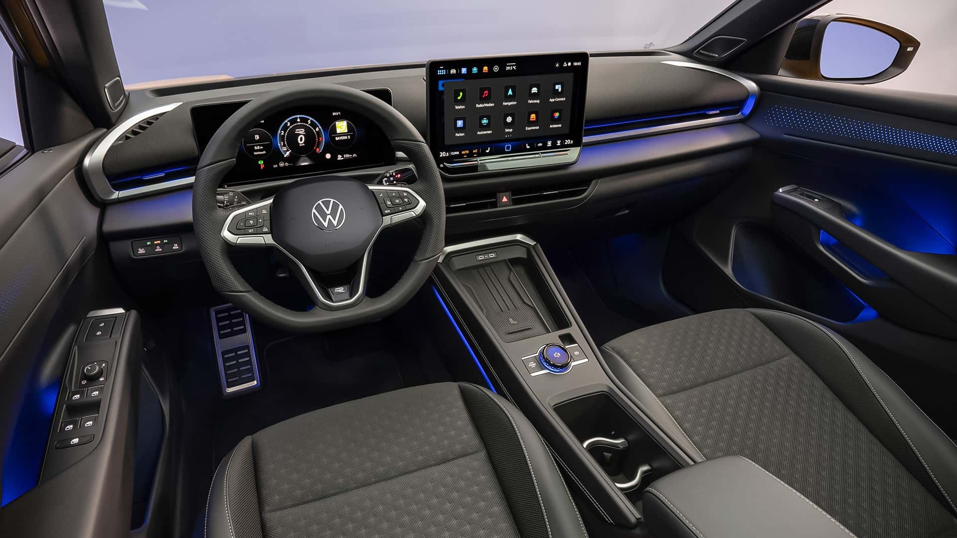 Nội thất VW T-Roc 2025 màn hình lớn