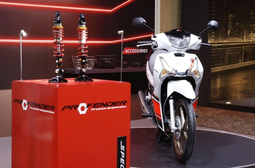 Future Thái 2025 thiết kế mặt trước và thân xe