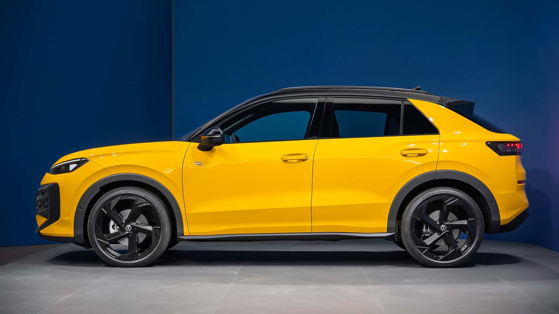VW T-Roc 2025 đèn LED đầu xe