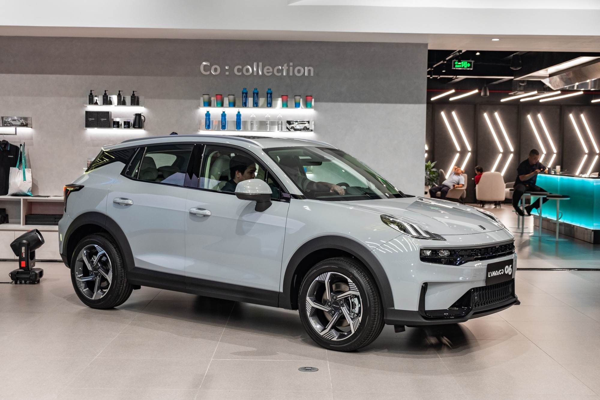 Lynk & Co 06