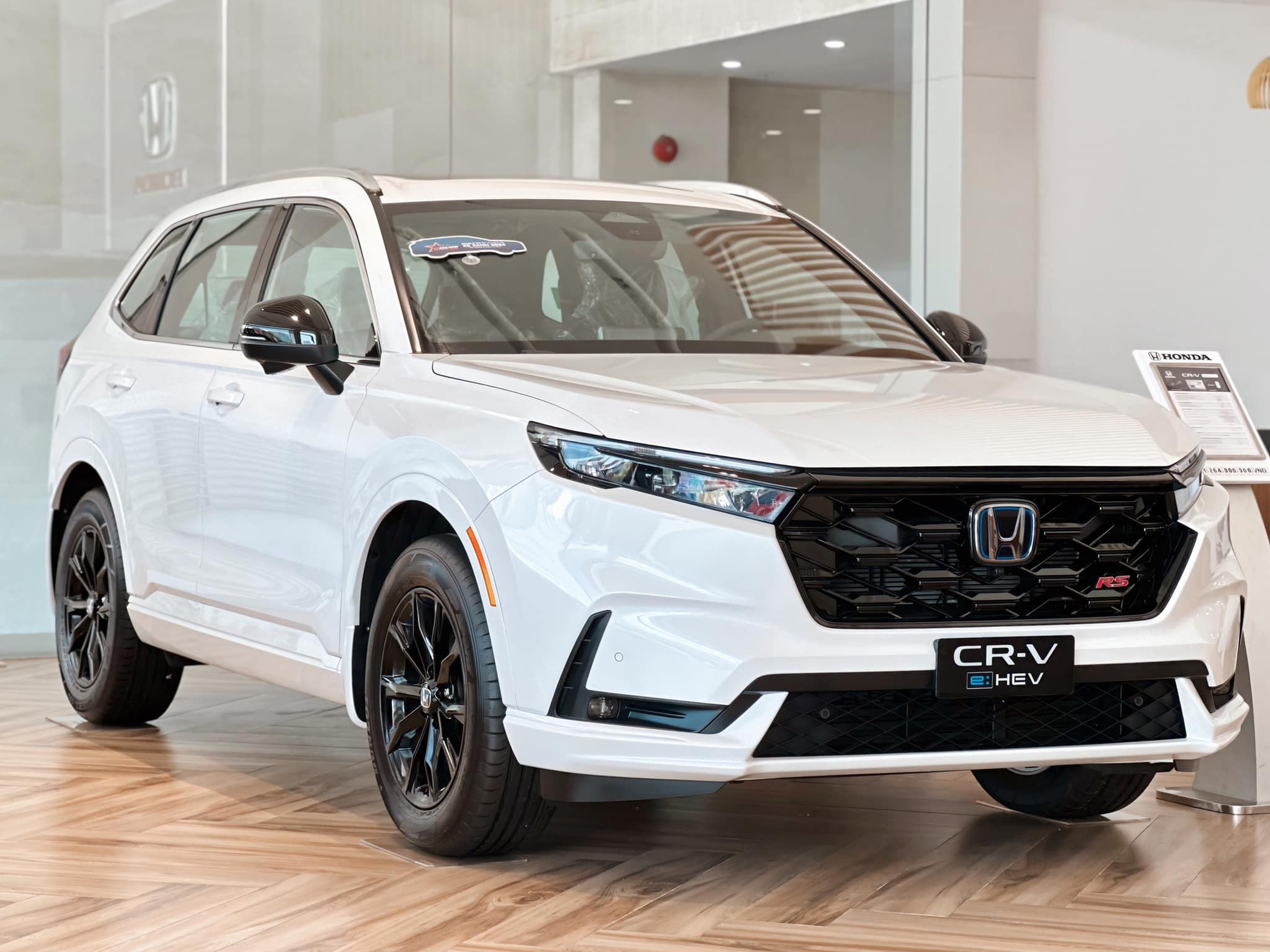 Honda CR-V 7 ghế động cơ hybrid