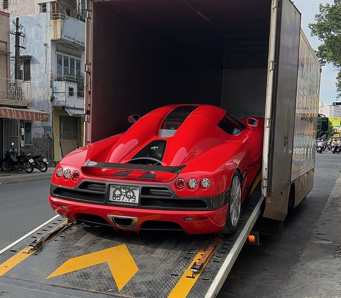 Siêu xe ccx nhìn từ góc nghiêng