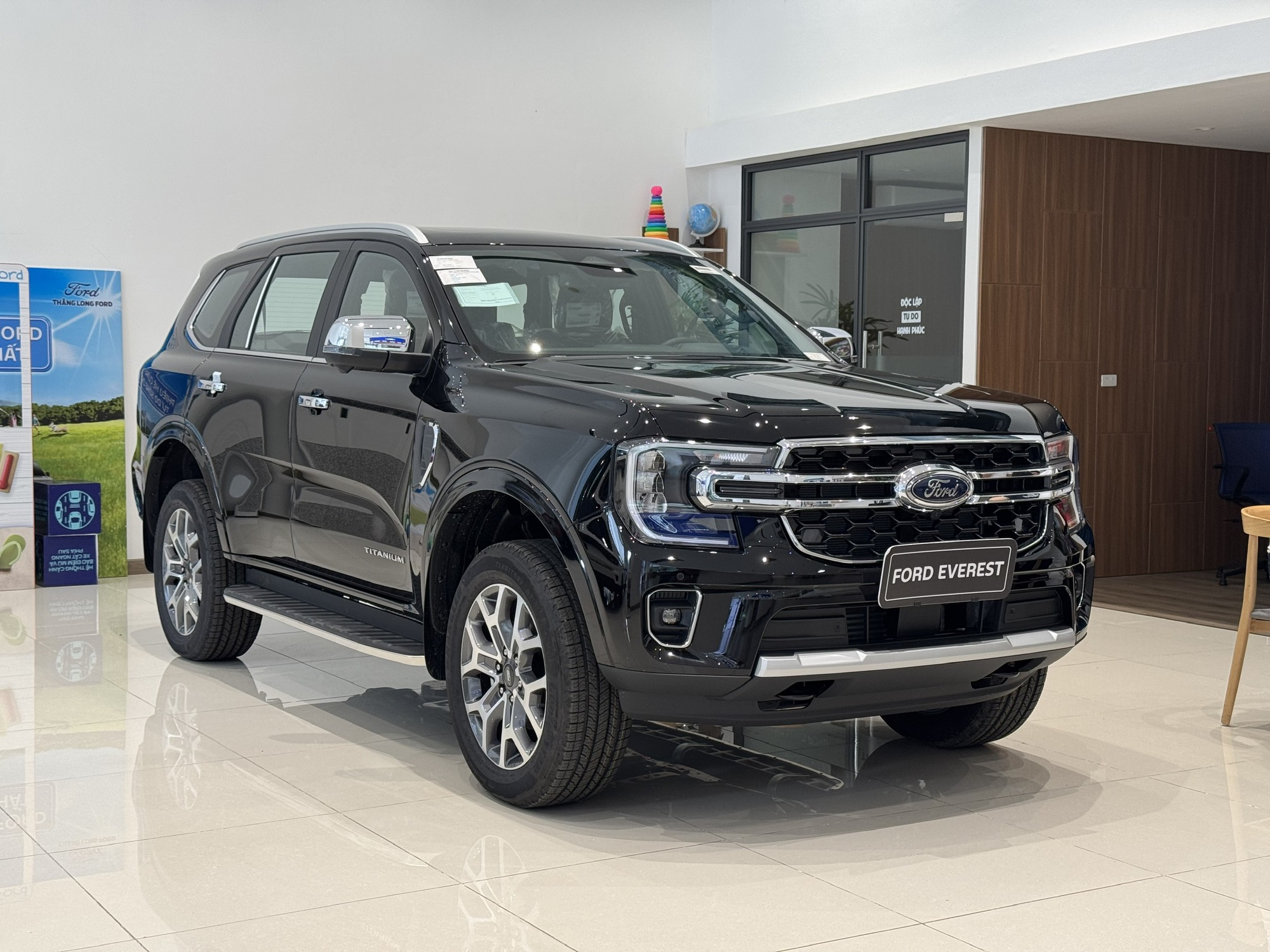 Ford Everest máy dầu cho gia đình tỉnh lẻ
