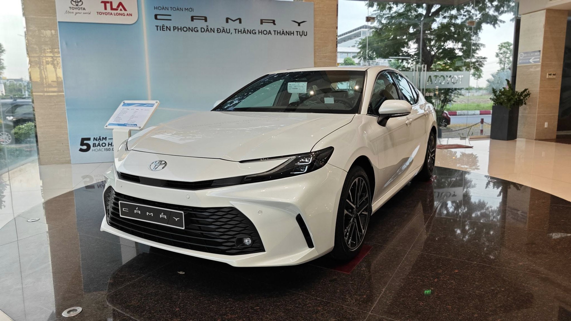 Toyota Camry không gian rộng rãi cho gia đình