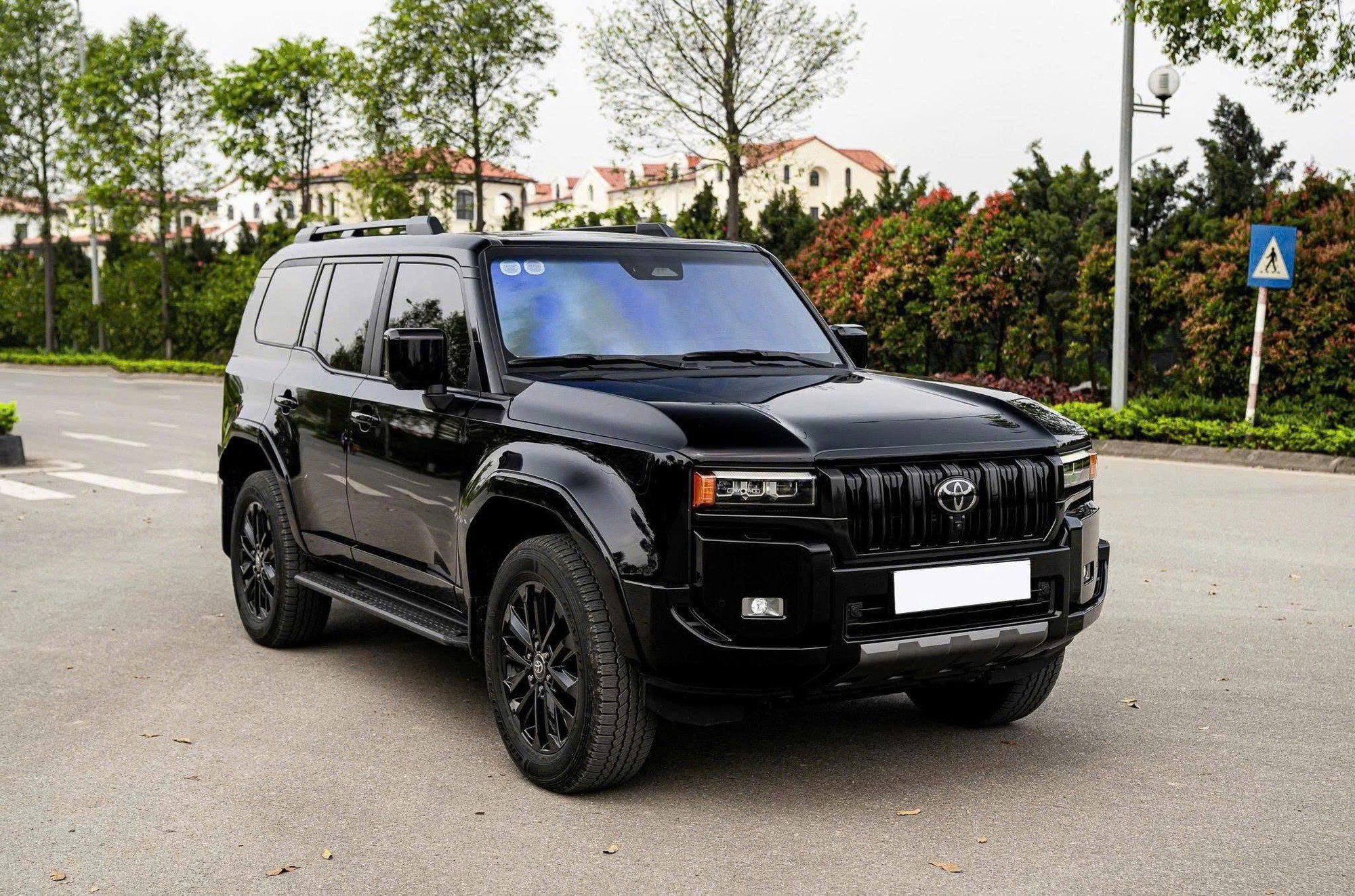 Toyota Land Cruiser Prado thiết kế mới đẹp mắt