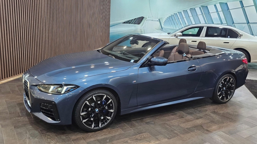Nội thất BMW 4 Series Convertible 2025