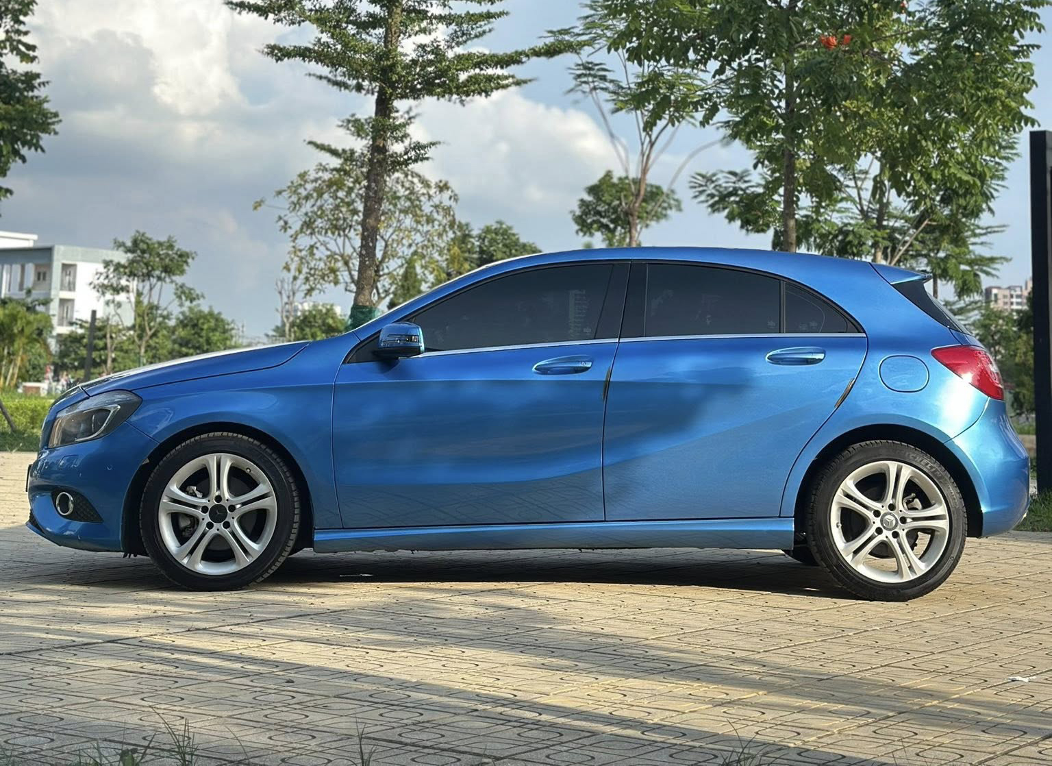 Ảnh cận cảnh ngoại thất xe Mercedes-Benz A 200