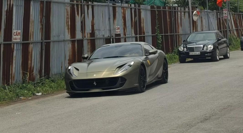 Ferrari 812 GTS tại Việt Nam