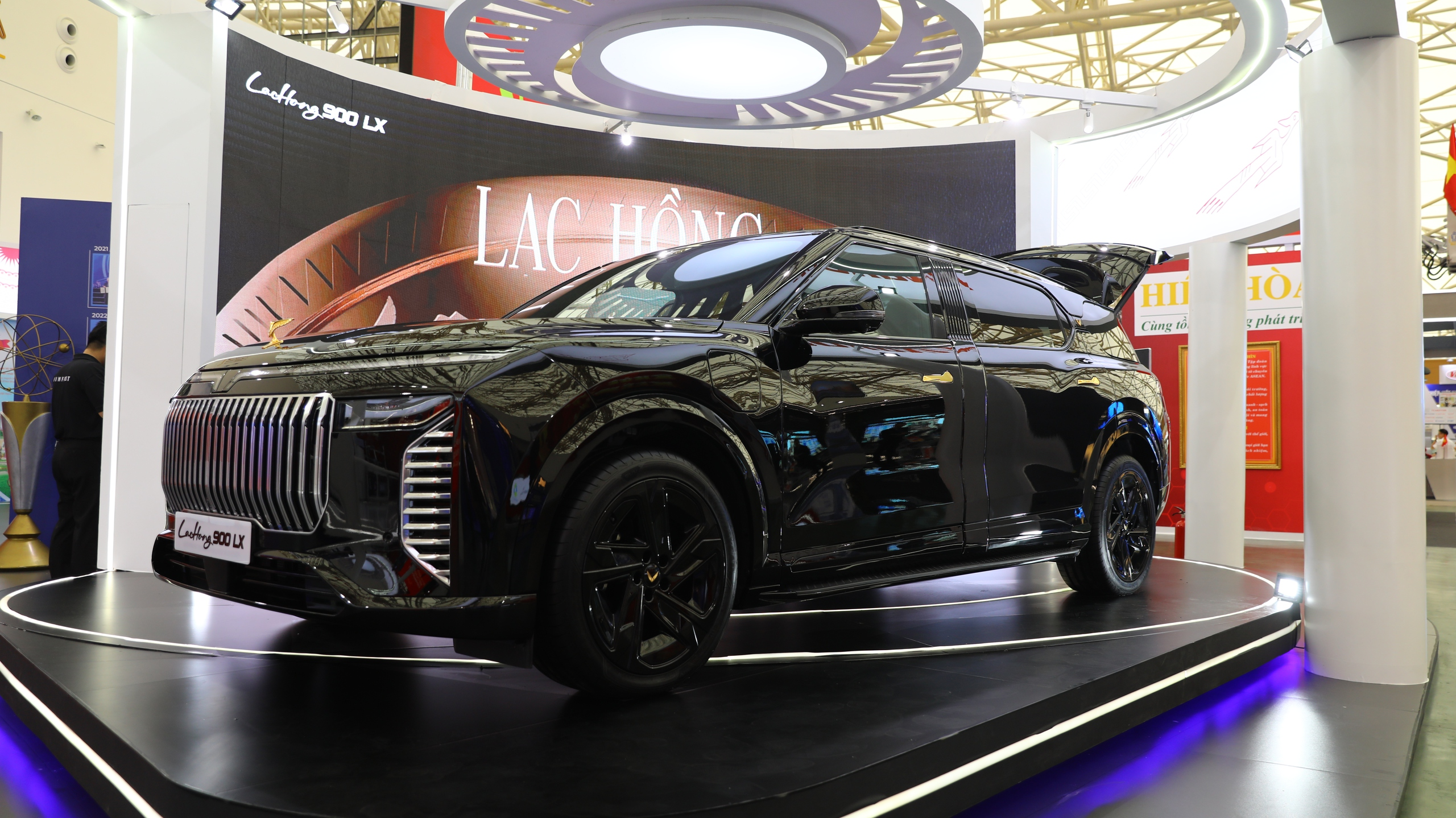 Lạc Hồng 900 LX SUV điện cao cấp