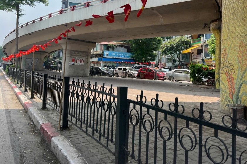 Bãi trông giữ xe không còn phương tiện ra vào