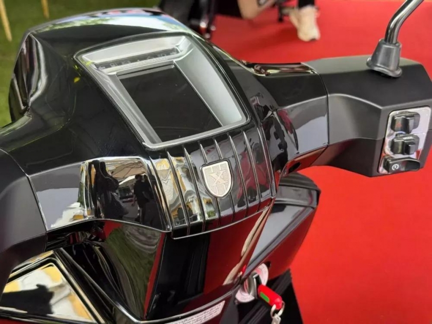Đồng hồ TFT trên Lambretta X125