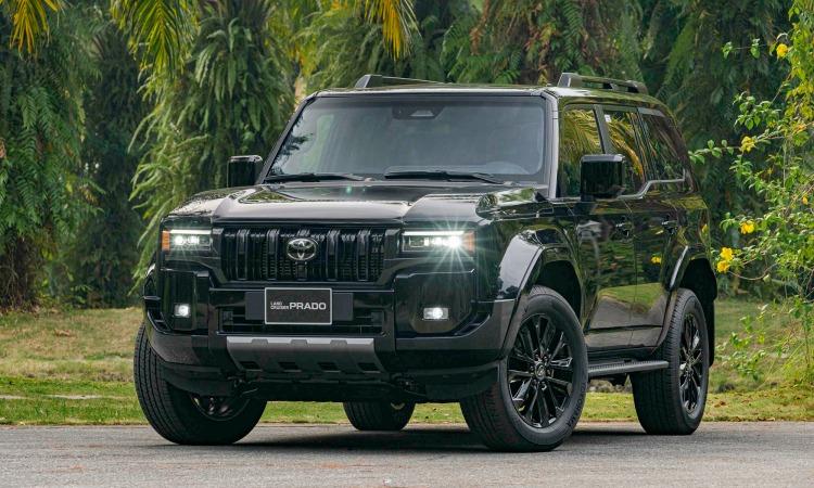 Thiết kế vuông vức và mạnh mẽ của Toyota Land Cruiser Prado