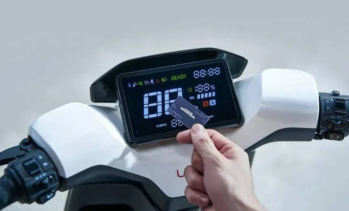 Pin được bảo vệ an toàn, hệ thống phanh hiện đại