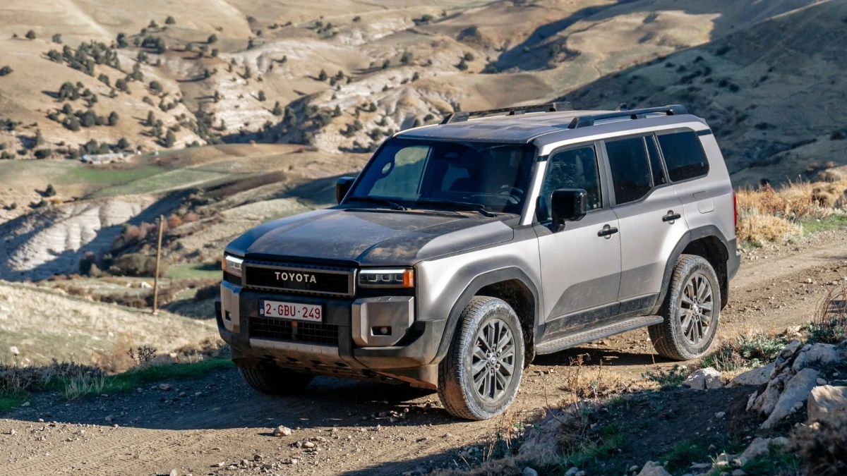Land Cruiser Prado có thể chia sẻ công nghệ PHEV