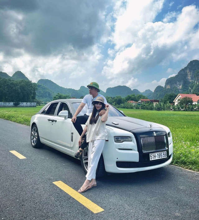 Rolls-Royce Ghost Sedan siêu sang Rolls-Royce Ghost với nội thất cao cấp