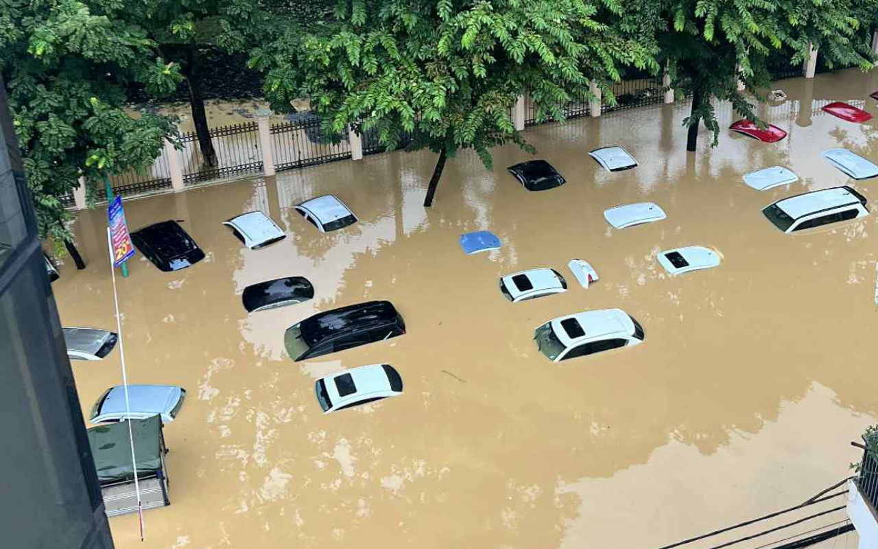 Túi bạt Covo giúp bảo vệ xe khi ngập lụt