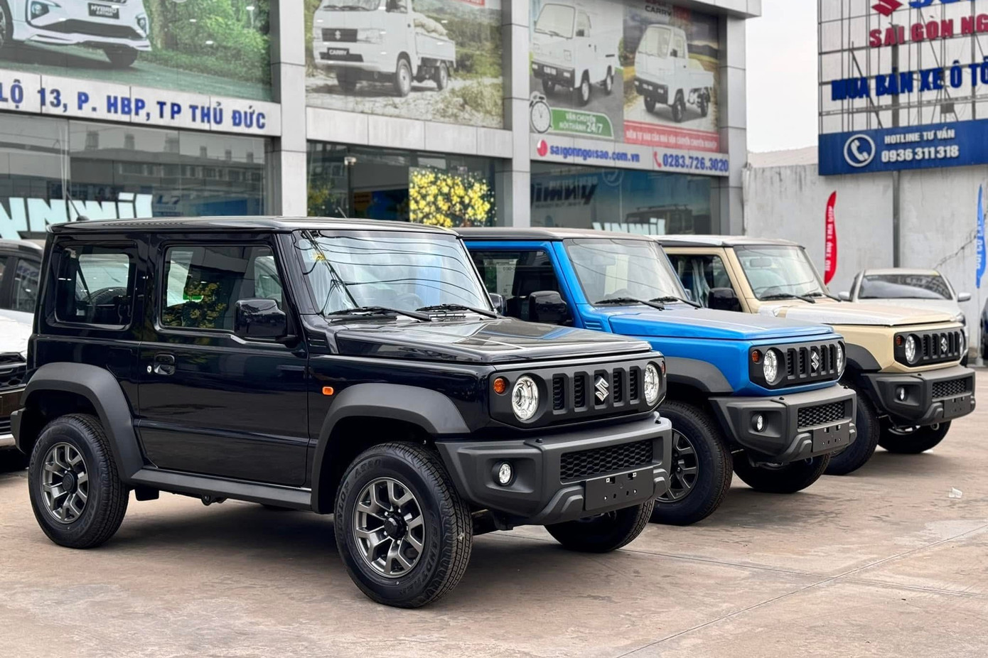 Suzuki Jimny giảm giá mạnh