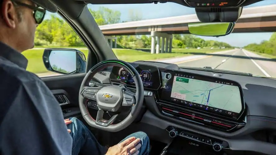 Dòng xe điện Chevrolet Silverado 2024 với chức năng Super Cruise Xe điện Chevrolet Silverado 2024 trang bị hệ thống hỗ trợ lái Super Cruise