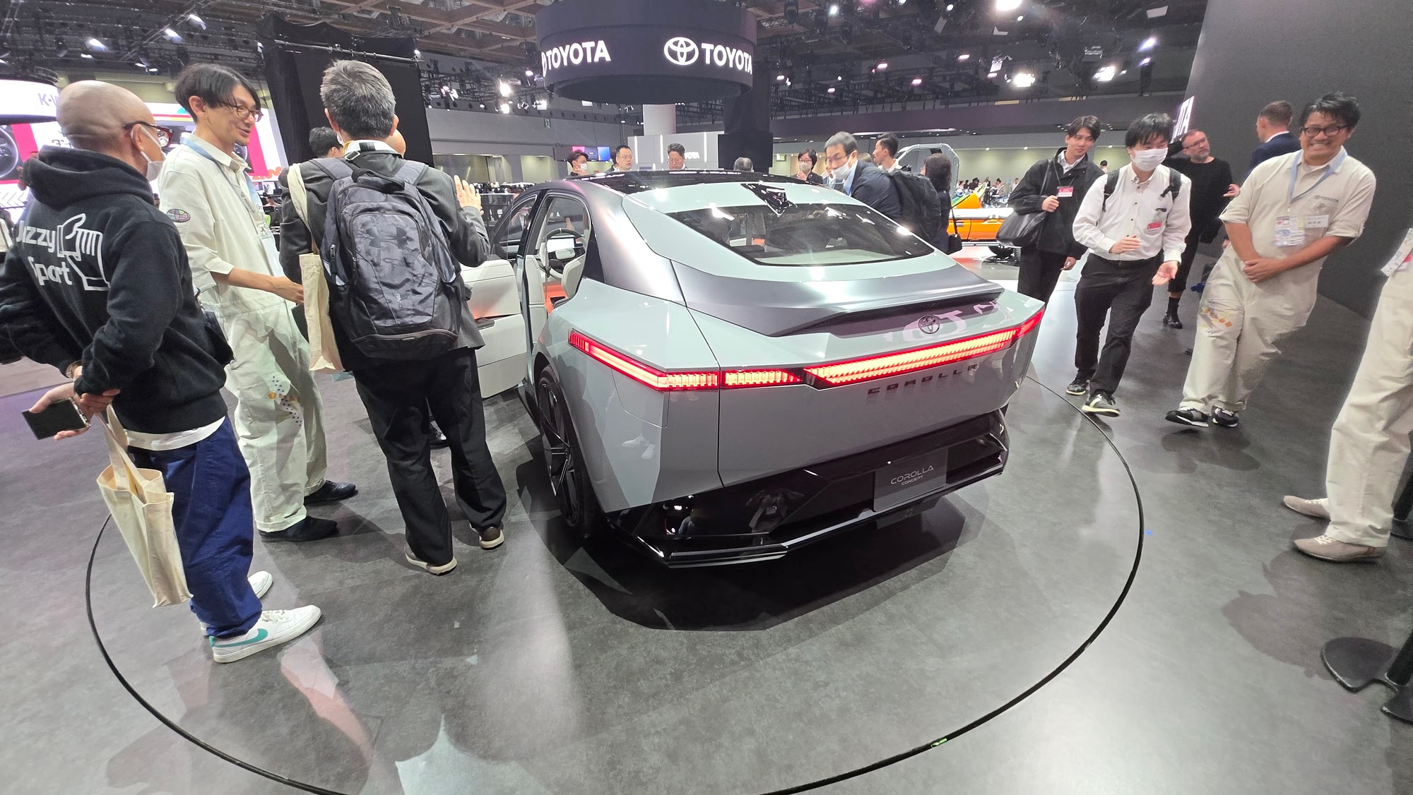 Đèn hậu liền mạch hiện đại