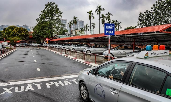 Phản hồi người dân về đề xuất bỏ phần thi mô phỏng