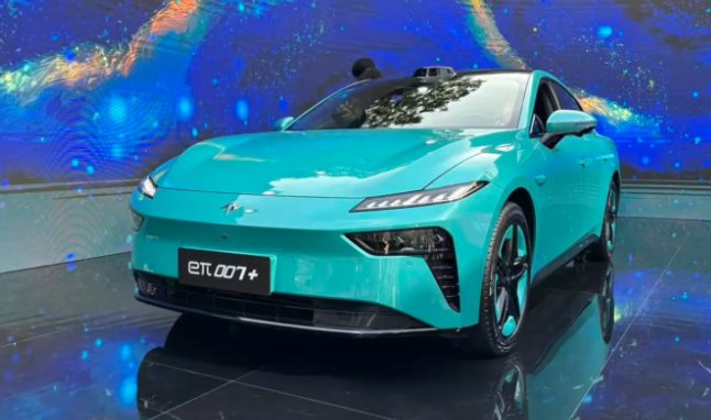 Thiết kế ngoại thất Dongfeng eπ 007+