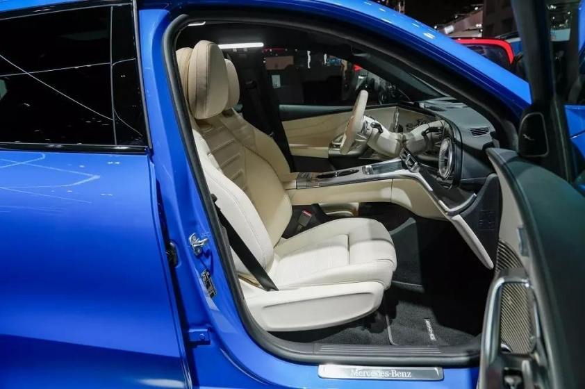 Ghế ngồi thoải mái và rộng rãi