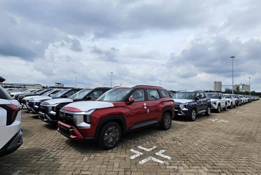 Mitsubishi Destinator 2