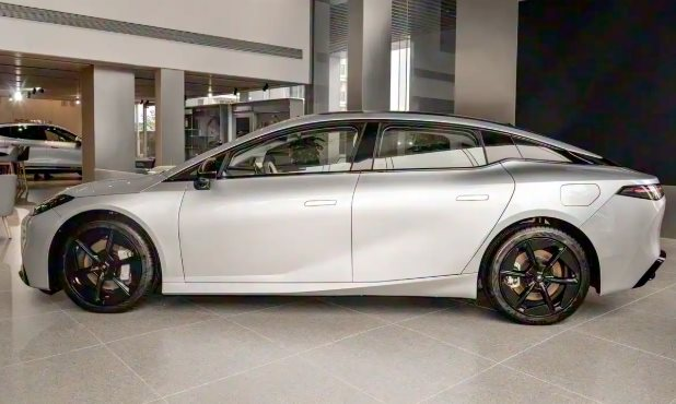 Mẫu coupe điện mới Hyptec GT Lite Edition