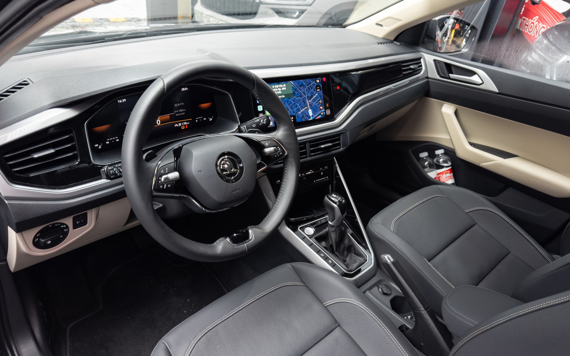 Hình ảnh chi tiết khoang lái của các mẫu xe