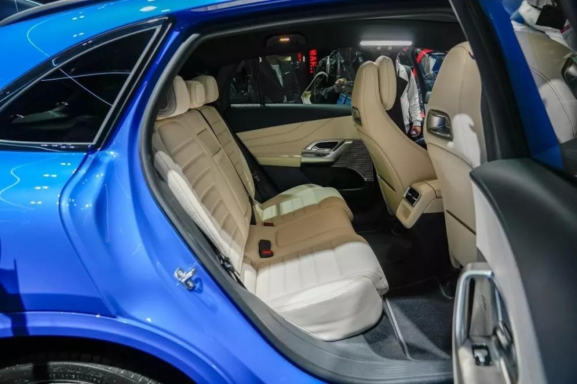 Dung tích khoang hành lý lớn