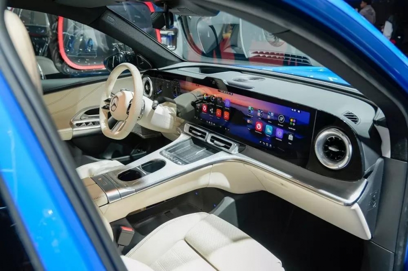 Tiện nghi bên trong xe