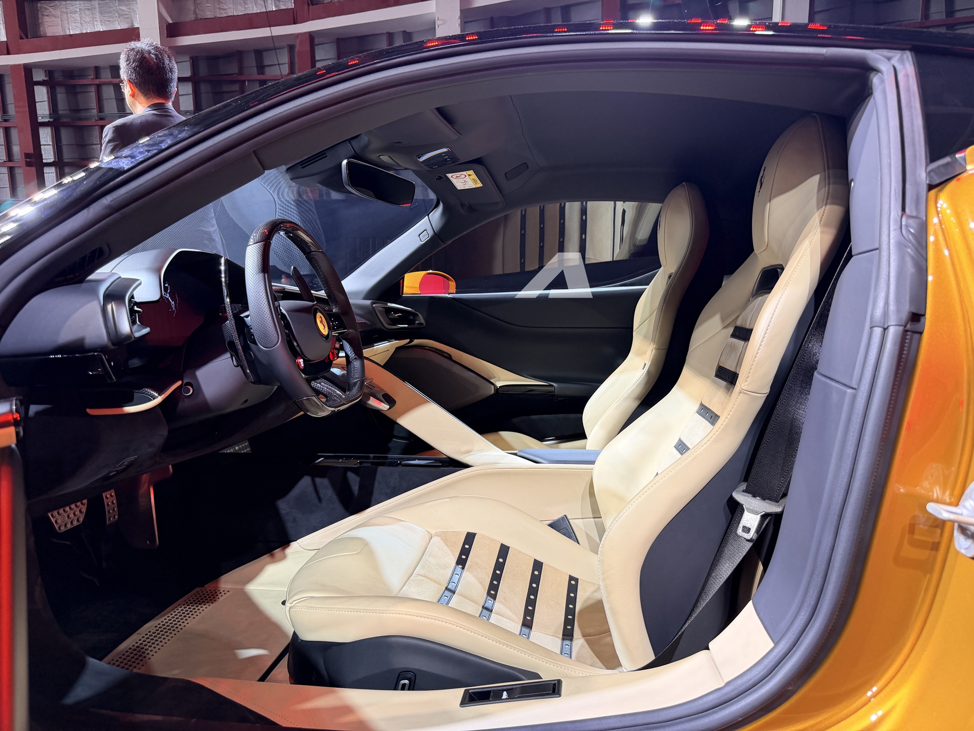 Cần số lấy cảm hứng từ các mẫu xe số sàn trước đây