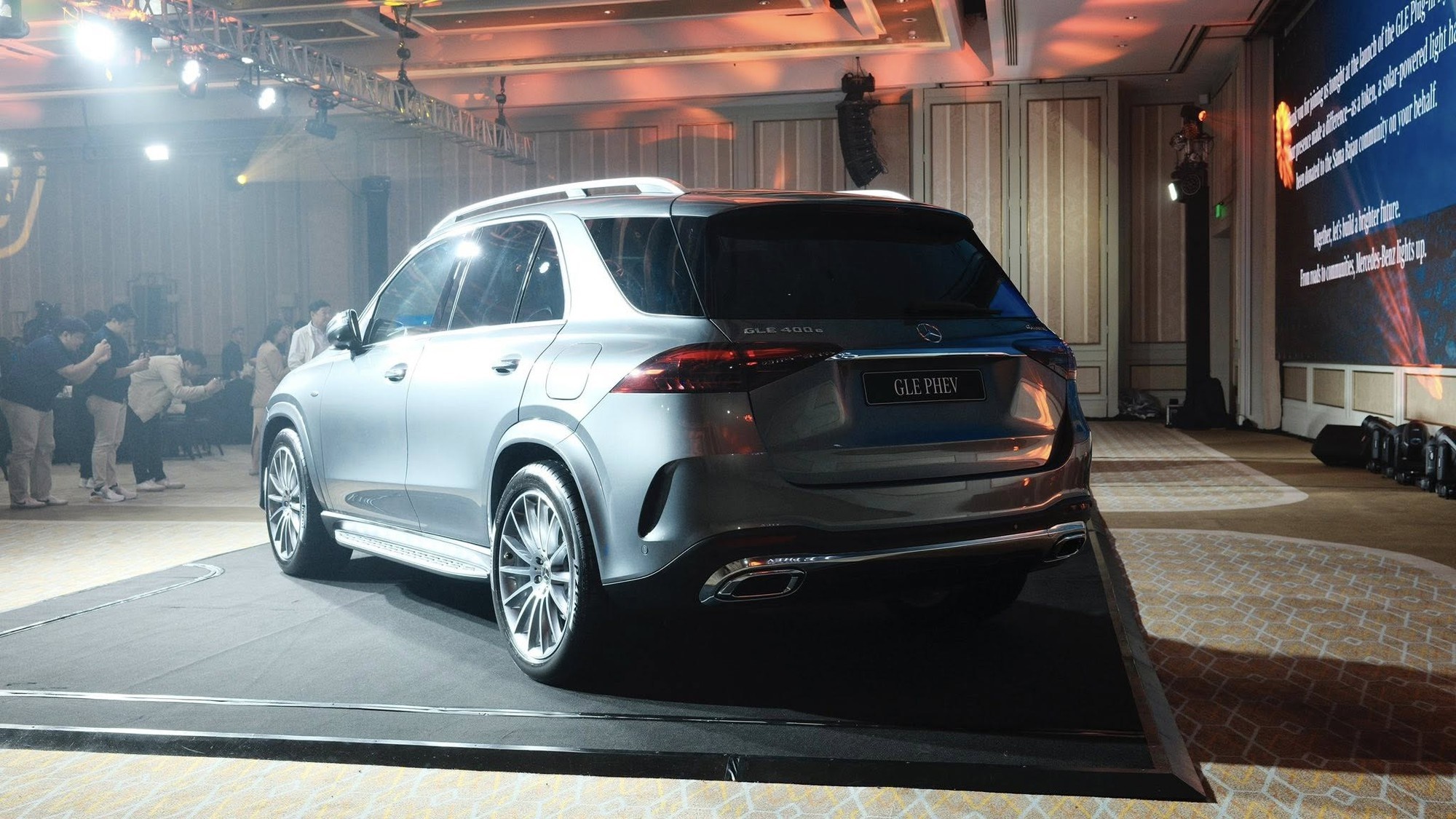 Góc chụp Mercedes-Benz GLE PHEV Chi tiết ngoại thất GLE PHEV