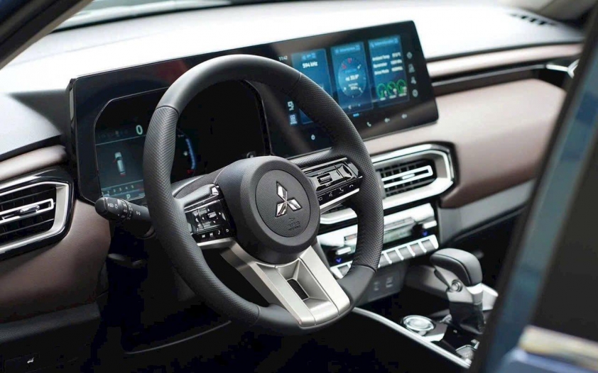 Mitsubishi Destinator nội thất