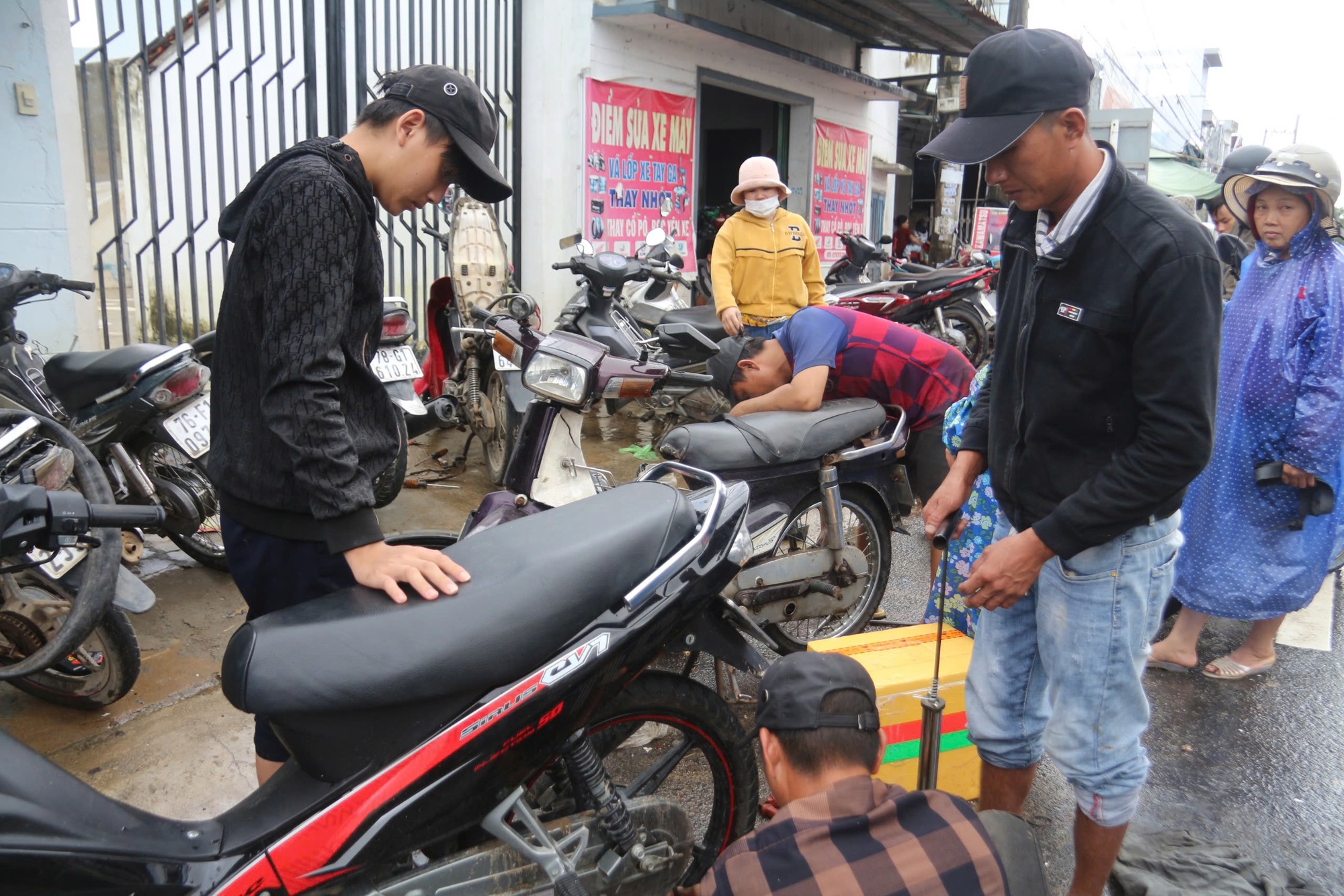 Phương tiện bị ngâm nước cần bảo dưỡng kỹ càng