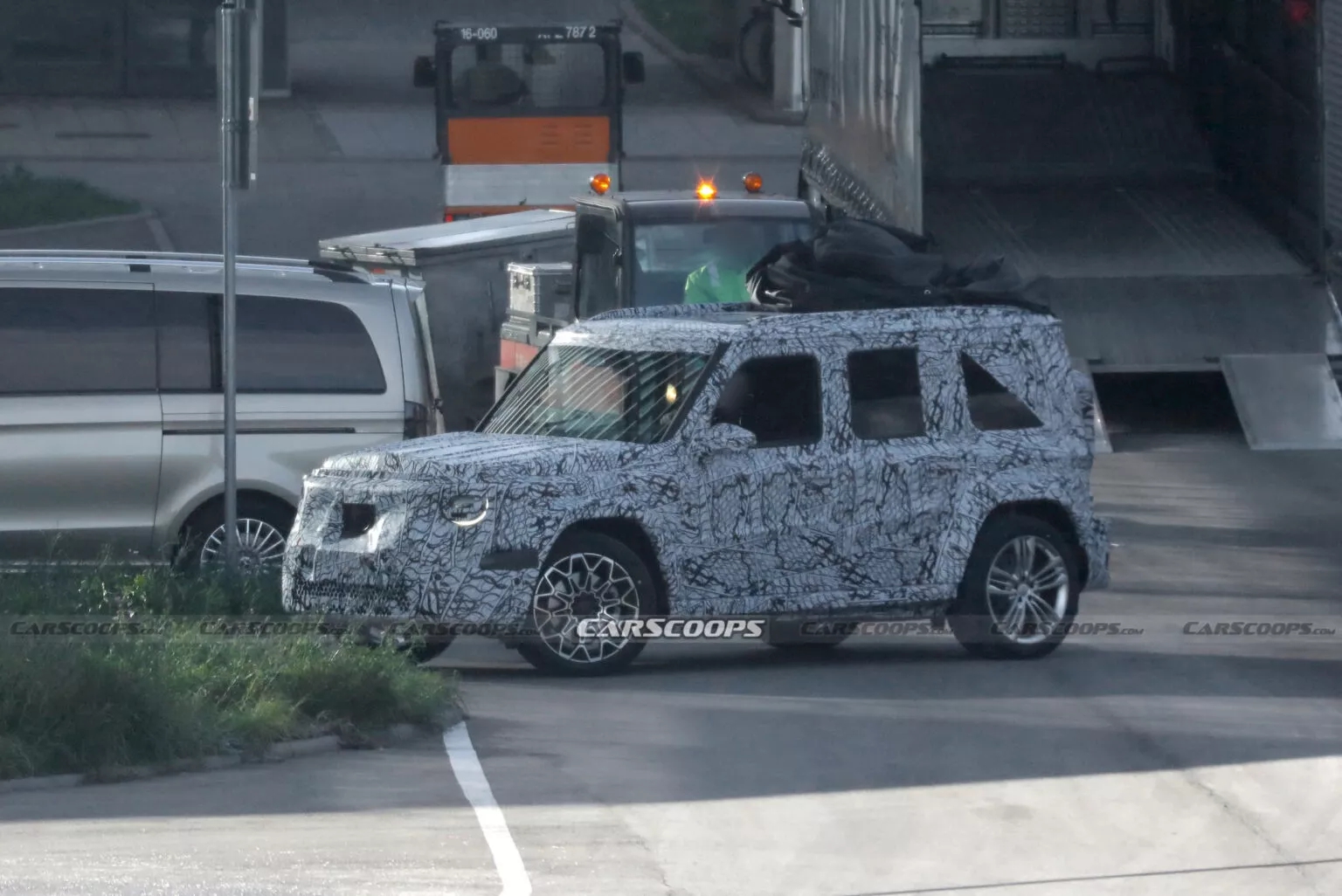 Góc nhìn tổng thể kiểu dáng vuông vức Thiết kế vuông vức của ‘Tiểu Mẹc G’