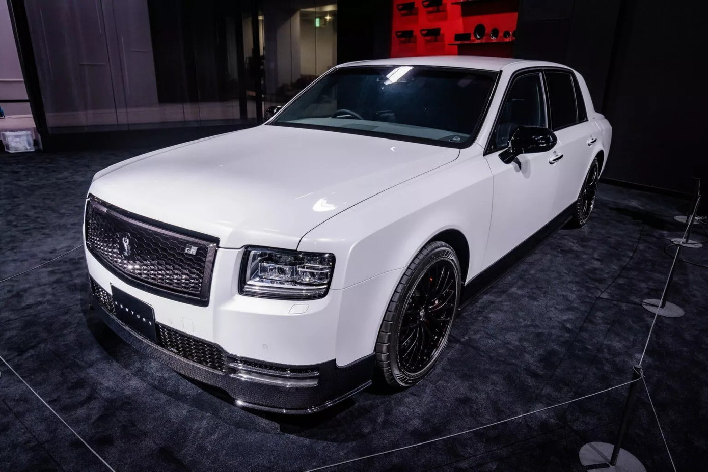 Toyota Century sedan GRMN hiệu năng cao Toyota Century sedan GRMN hiệu năng cao