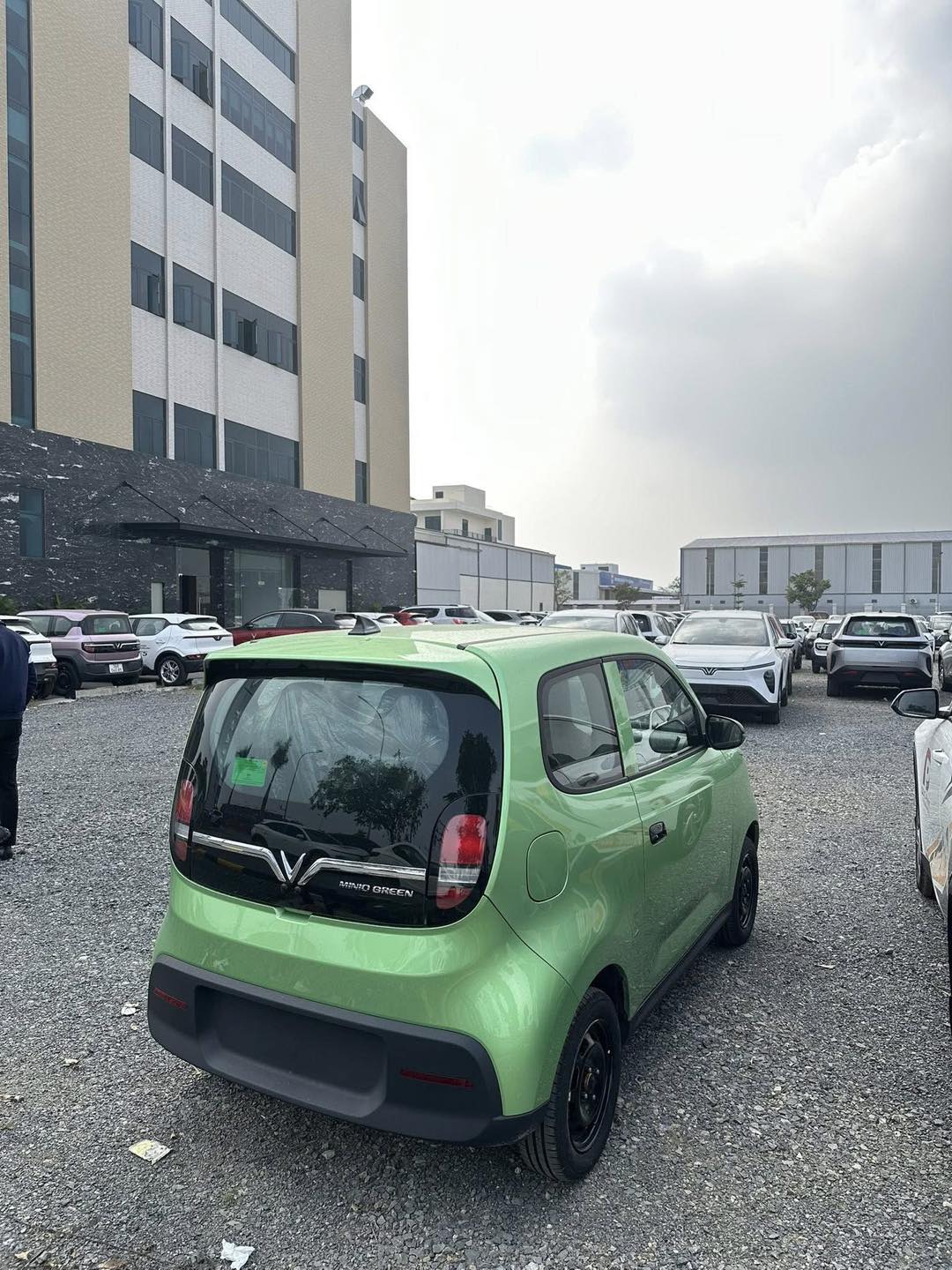 Trải nghiệm êm ái trên VinFast Minio Green VinFast Minio Green vận hành êm ái trên phố