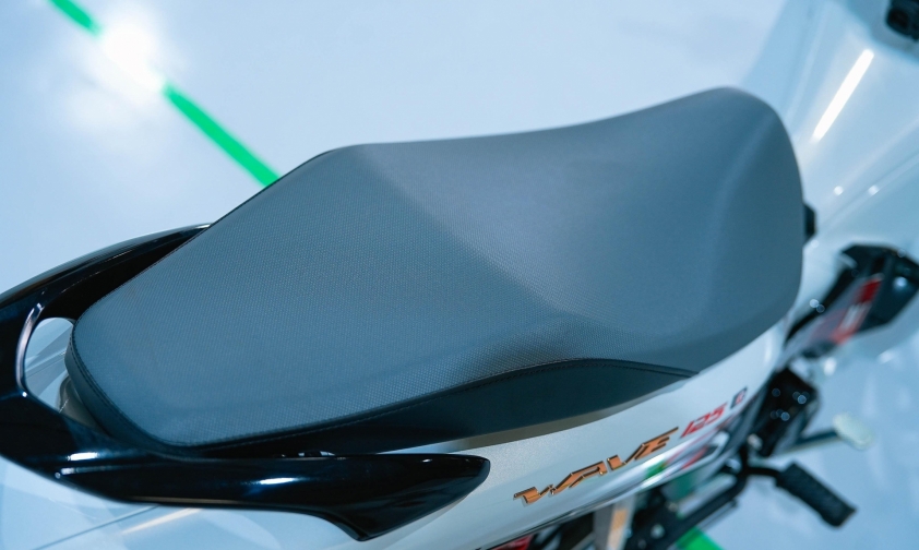 Móc treo đồ Honda Wave 125R Móc treo đồ dạng xoay linh hoạt